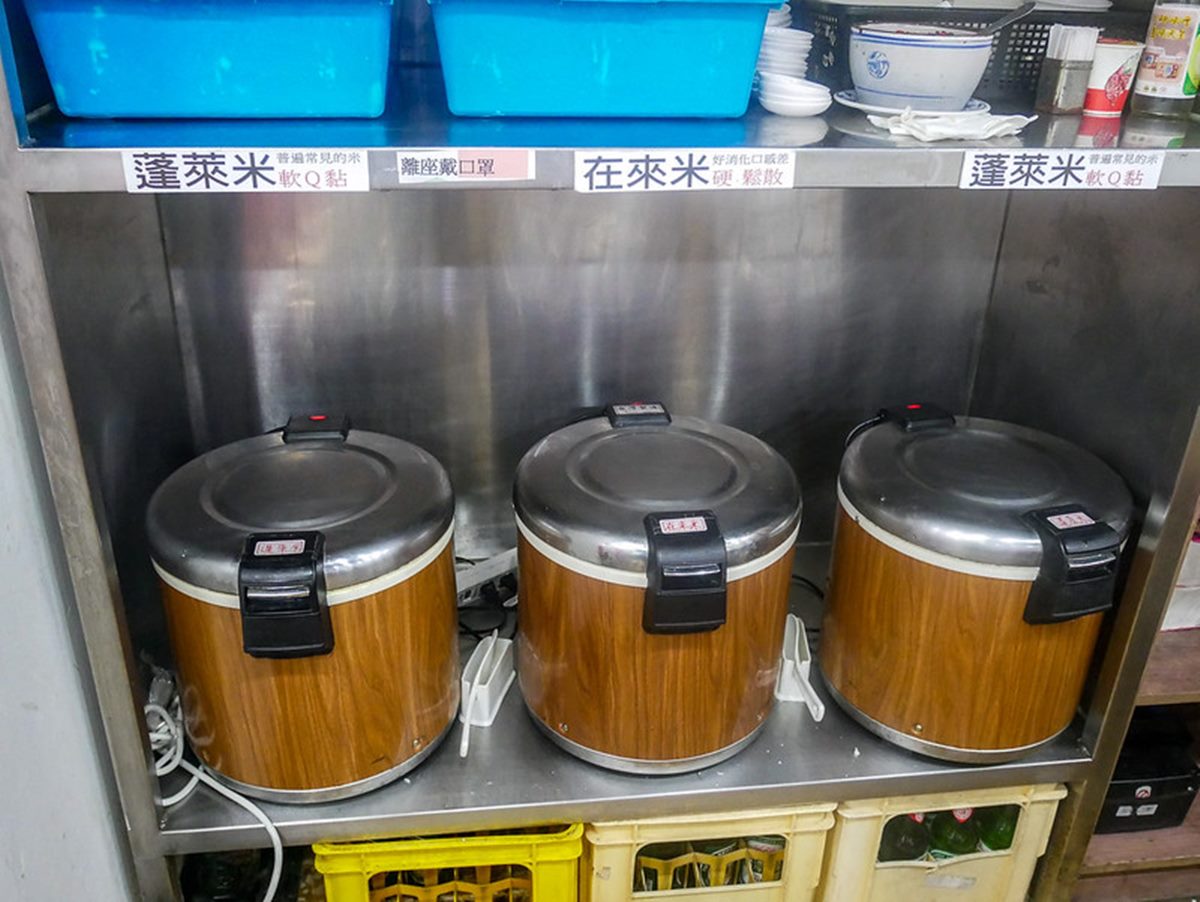 知名作家都說讚！60年眷村菜必嗑超下飯「回鍋肉」，２種台灣米內用無限吃
