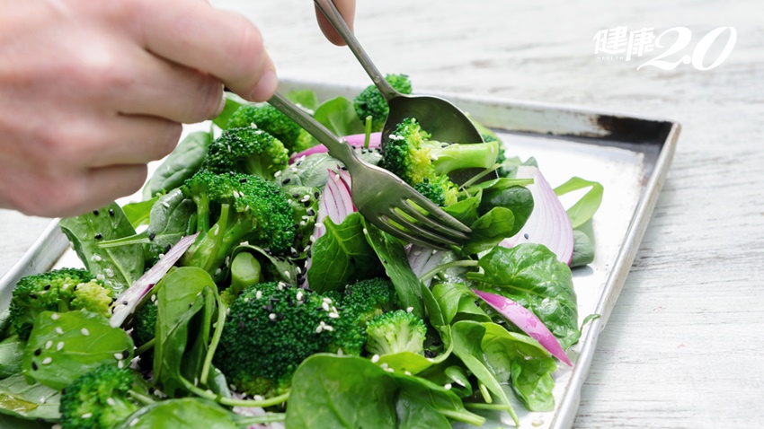 吃蔬食可降低七成新冠肺炎中重症機率 花椰菜、甘藍、洋蔥都有關鍵營養素
