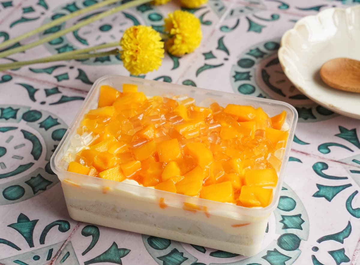 芒果控快訂！網狂推「豆乳蛋糕店」先搶愛文奶酪盒，用湯匙挖滿滿芒果超消暑