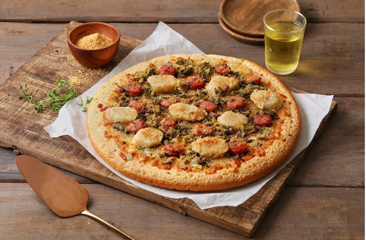 拿坡里最新「大腸包小腸披薩」！三星蔥香腸、糯米腸通通有，199元起就能吃