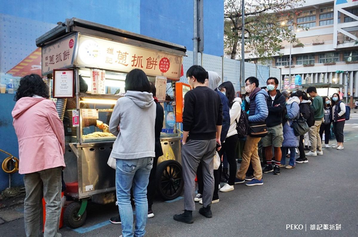 在地人不藏私名單！台北５家巷弄高評價宵夜：米其林蔥抓餅、理髮店清粥小菜