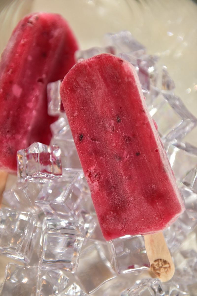 吃冰打卡炫一波！４家「美拍系」水果冰棒：洗版IG紅綠燈冰、粉嫩草莓心心