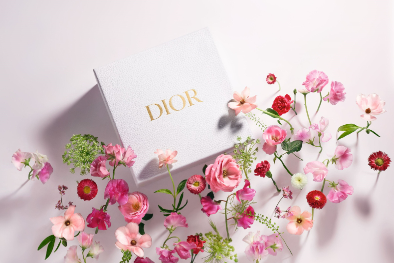 七夕最熱門的Miss Dior BOBBY限量復刻版登場！還送上限定花漾包裝服務