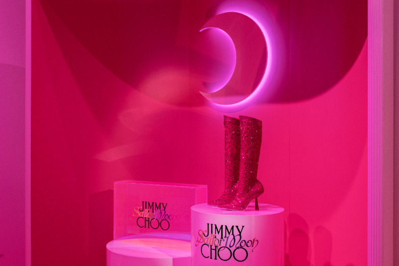 JIMMY CHOO推出《美少女戰士》聯名限量定制水晶靴！慶祝經典漫畫作品誕生30週年