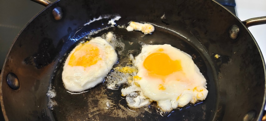 雞蛋冷凍可以吃嗎？煎成迷你荷包蛋 口感更Q！營養師籲注意衛生煮全熟