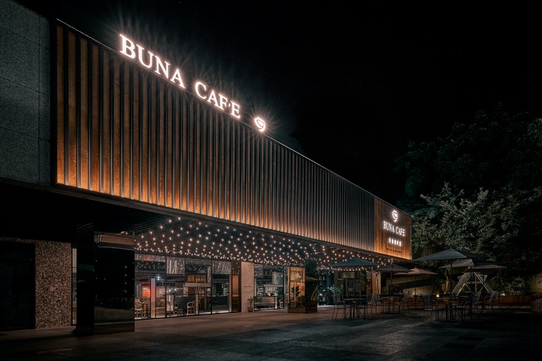 「BUNA CAFÉ」歐洲沈浸式咖啡館，原創壁畫、室內庭園像打開任意門穿越