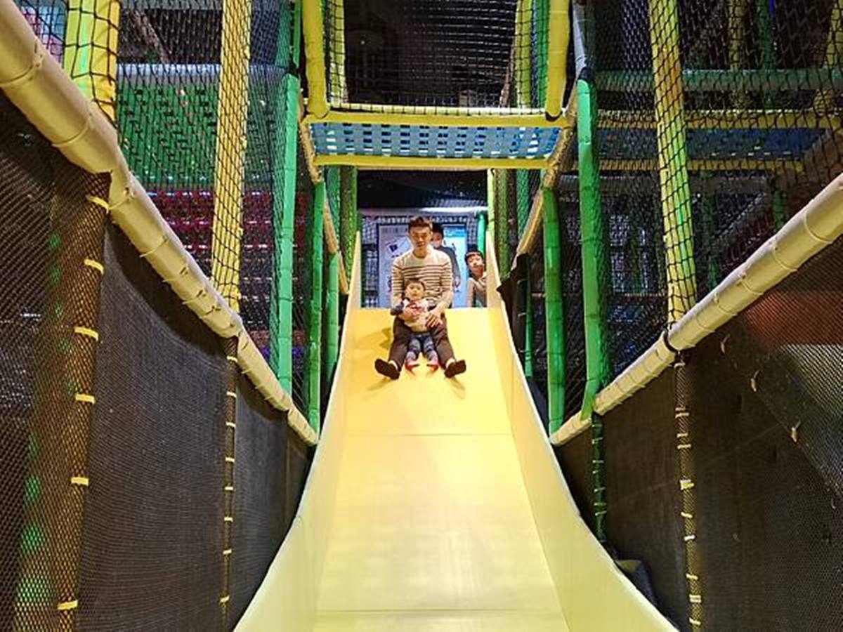 放電一整天！台北「親子樂園」體驗繩索攀爬、彈跳床，還能爽玩溜滑梯球池