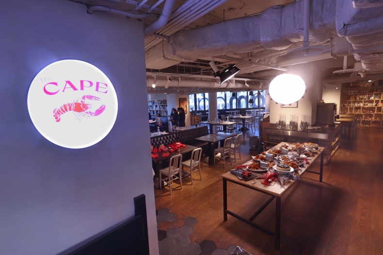 西門町首間道地美式海鮮餐廳「The CAPE」新鮮上桌！四人分享餐贈波士頓大龍蝦
