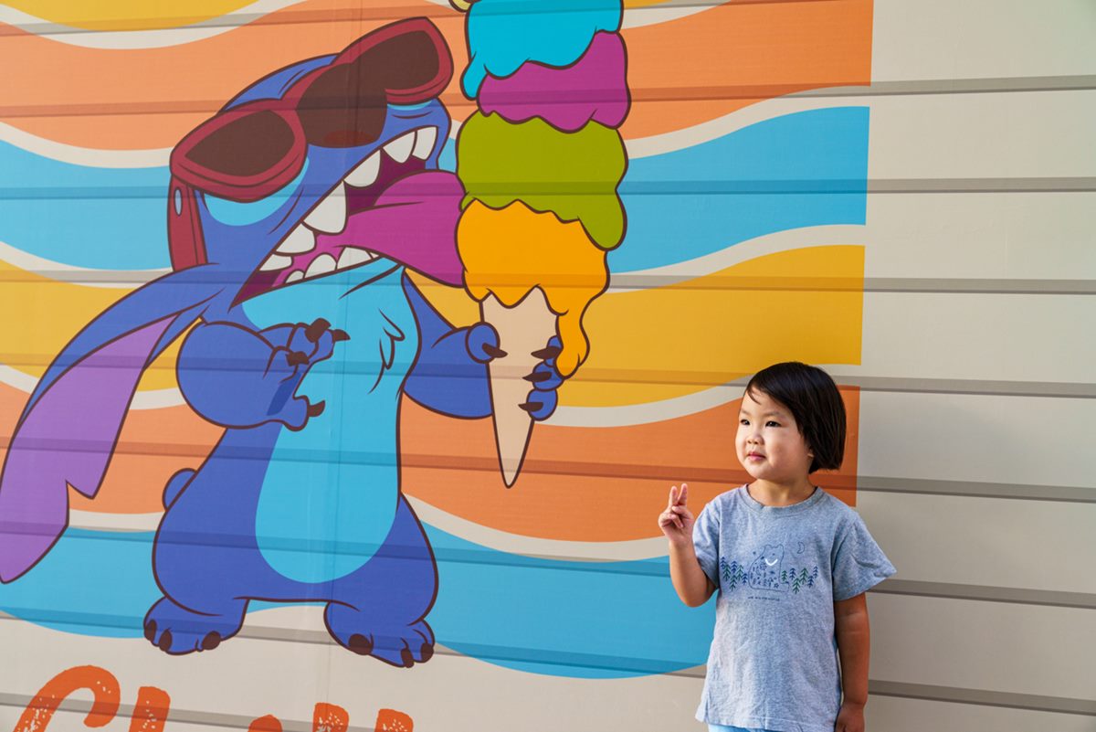 迪士尼控快衝!超萌唐老鴨、史迪奇「夏日爽派對」開逛,還有免費造型冰棒吃 迪士尼控快衝!超萌唐老鴨、史迪奇「夏日爽派對」開逛,還有免費造型冰棒吃