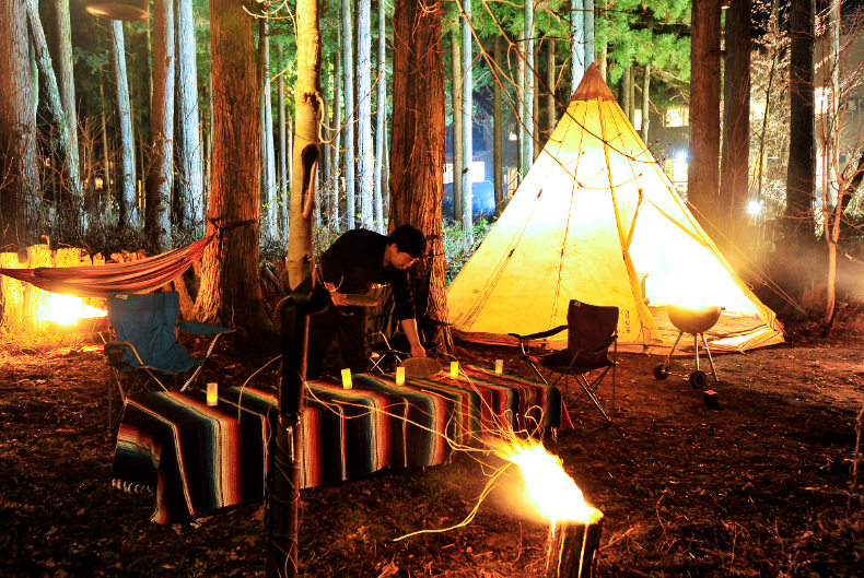 日本北陸豪華露營特輯，在隈研吾打造的小屋，仰望星空享受自然