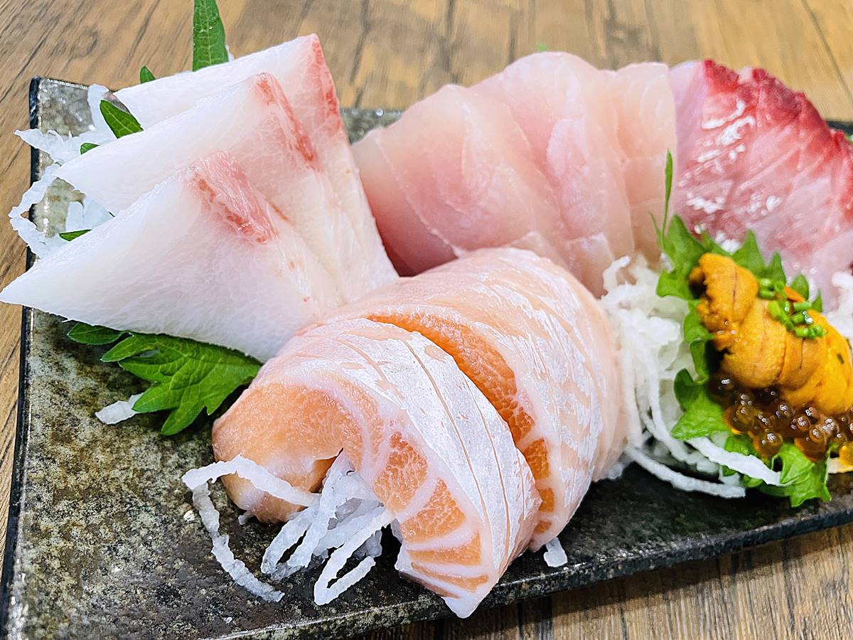 海鮮控暴動！「澎派生魚丼」爽嗑天使紅蝦、厚切鮭魚，干貝漢堡一吃上癮