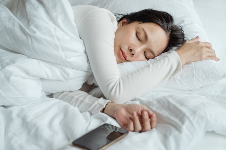 「這兩個時間」才睡覺最容易胖！想減肥要注意的5大重點，夜貓族小心了