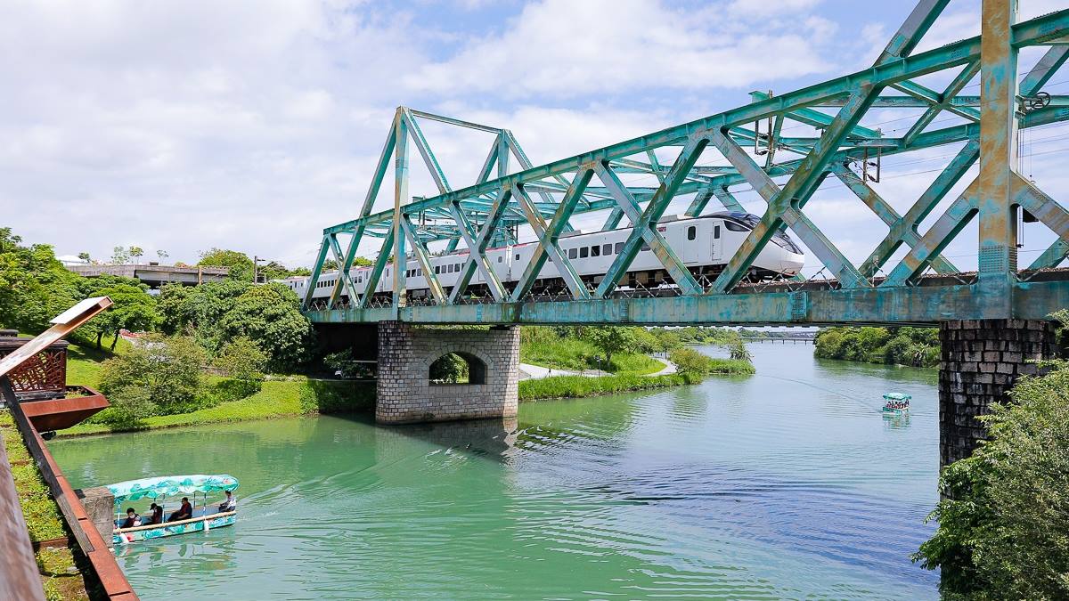 冬山河生態綠舟是結合鐵道與河川的景點。（圖片來源：卡夫卡愛旅行）