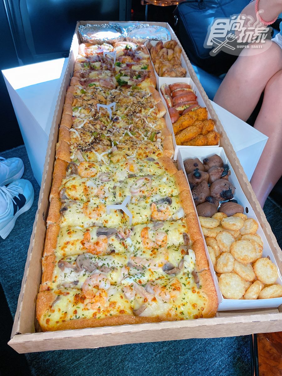 必勝客「一公尺派對巨飽盒」開搶！還能揪團免費搭全台首輛「披薩加長禮車」