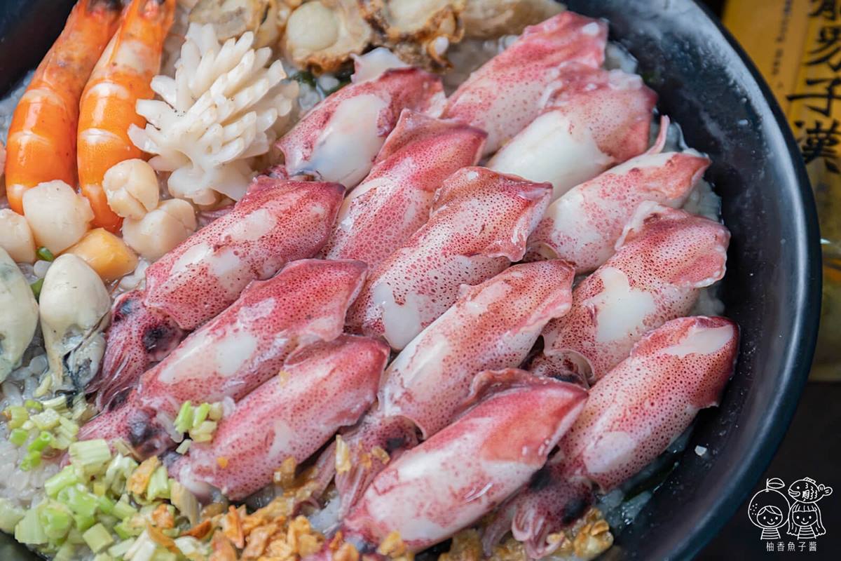 鮮蚵買一送一！「地表最強海鮮粥」擺滿11種海鮮，浮誇爆蛋紅蟳每日限量10份