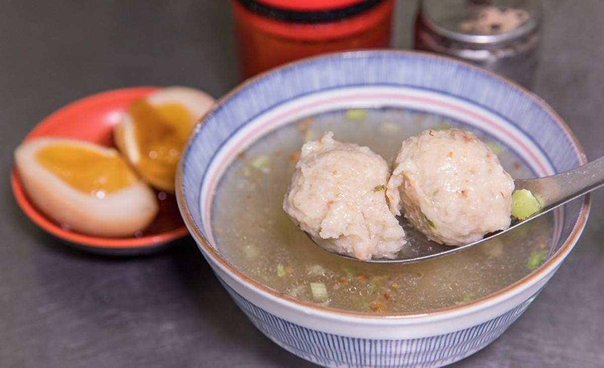 飄香70年小吃！宜蘭「濃稠麻醬麵」３分鐘就完食，魚丸餛飩湯餡料扎實