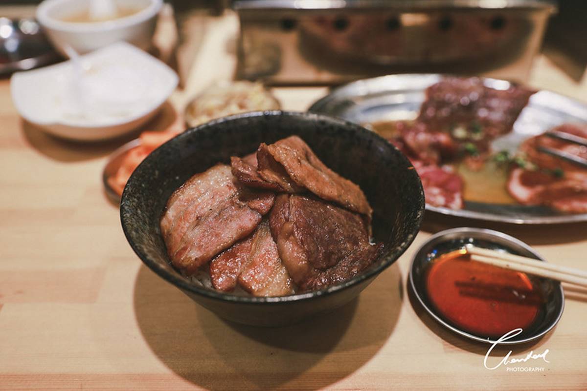 １人吃燒肉不尷尬！台南「難民燒肉」310元起就能爽嗑套餐，白飯還能免費續