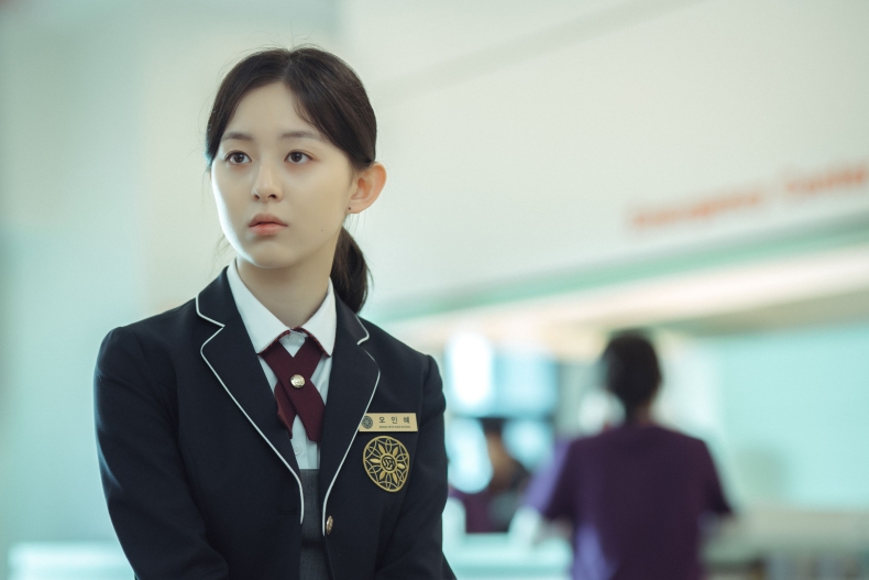 Netflix韓劇《小女子》開播6亮點：金高銀貪撿700億，宋仲基驚喜客串？
