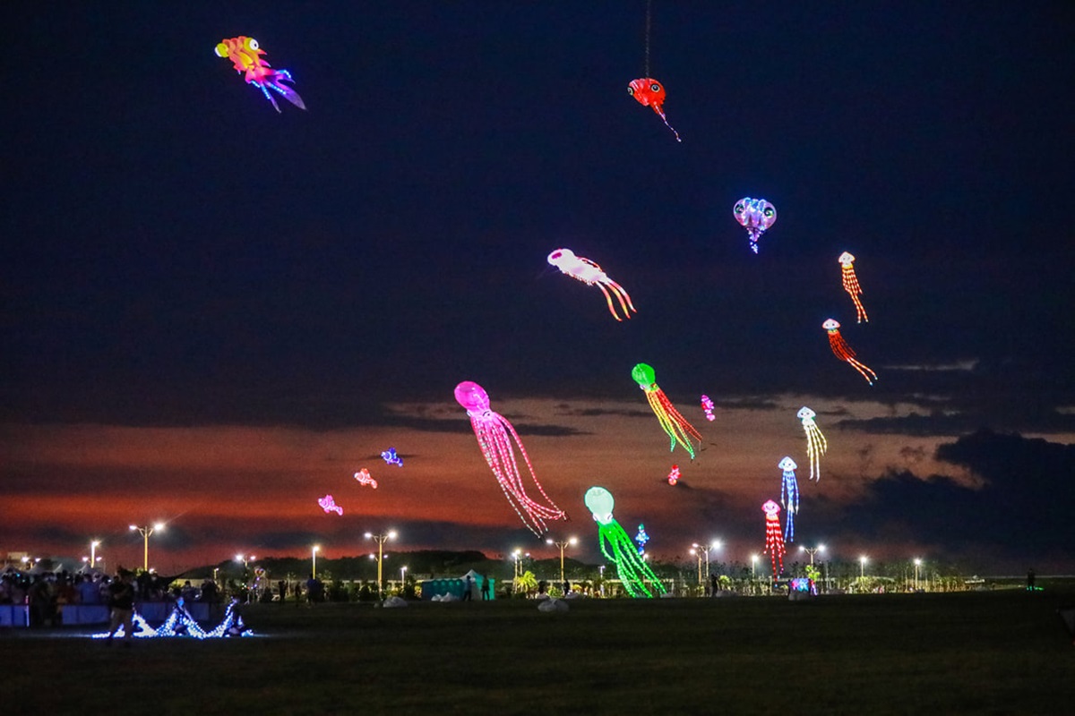 「2022新竹風箏節」只有２天！超萌鯨魚、獨角獸升空，晚上再賞夜光風箏秀
