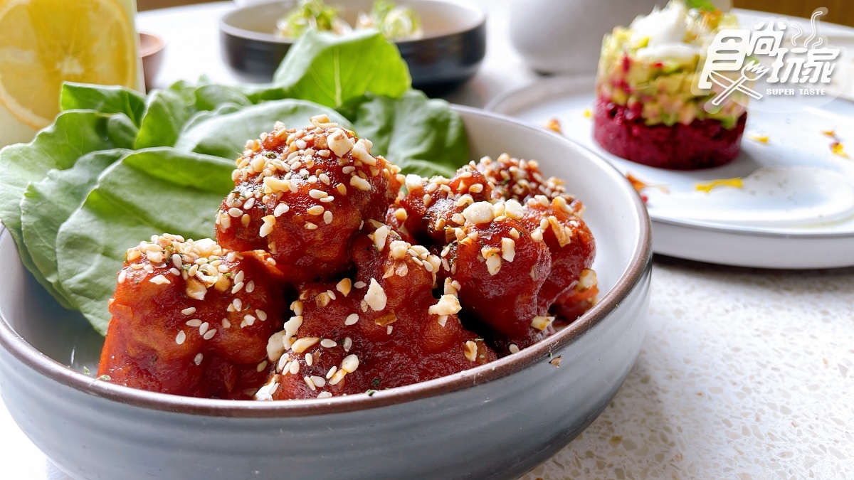 IG打卡點＋１！最美蔬食餐廳「小小樹食」必吃TOP５：韓式辣炸雞、冬蔭功