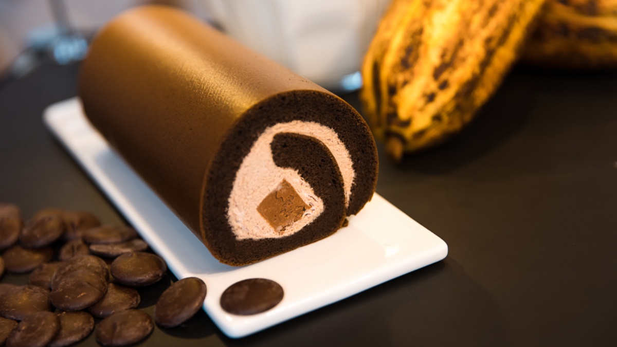巧克力界LV！亞尼克推法國百年「精品級生乳捲」，包入整條72%生巧克力超欠吃