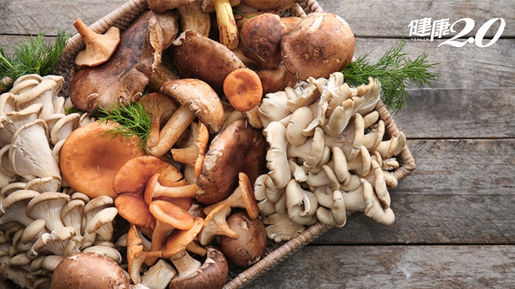 吃香菇、杏鮑菇、金針菇抗癌、降膽固醇！營養師曝常見菇類營養 還能抑制癌細胞生長