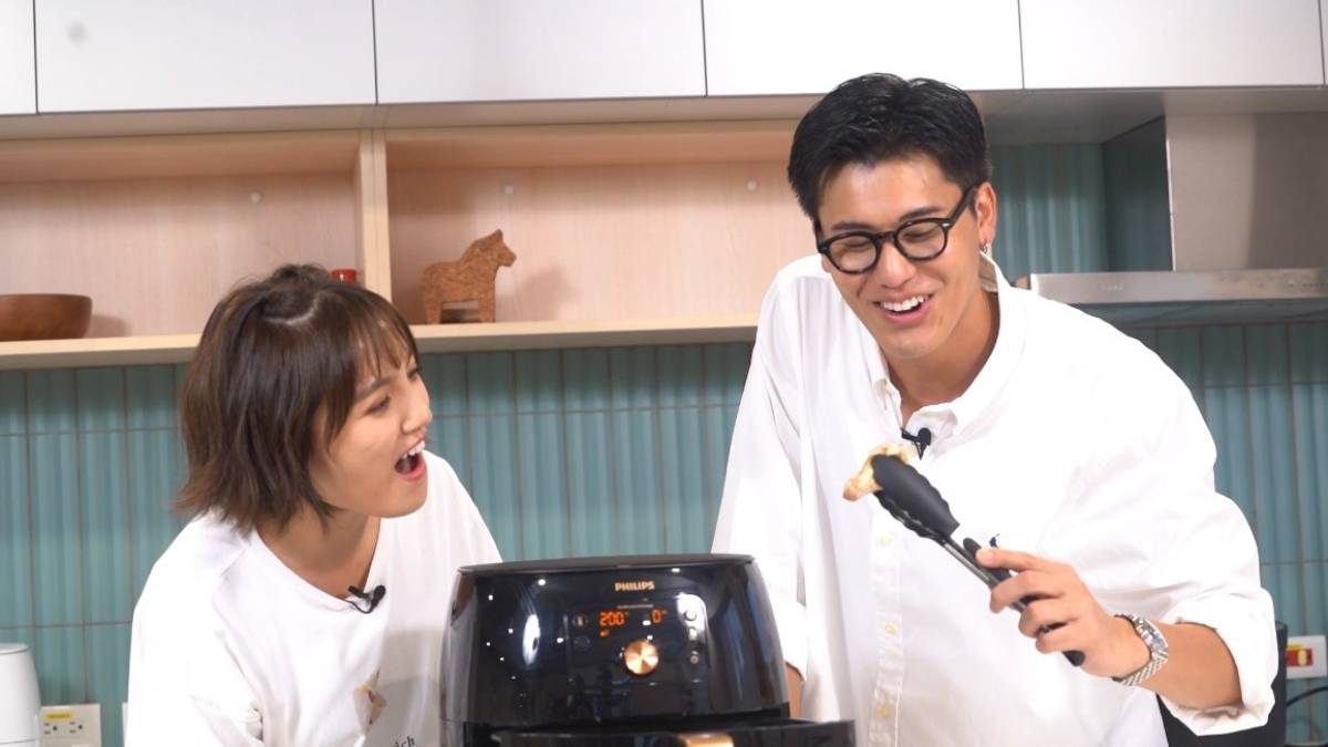 TVBS全新數位節目《威風拉熱血廚房》上菜，廚藝小白朵拉靠這個原地封「廚神」