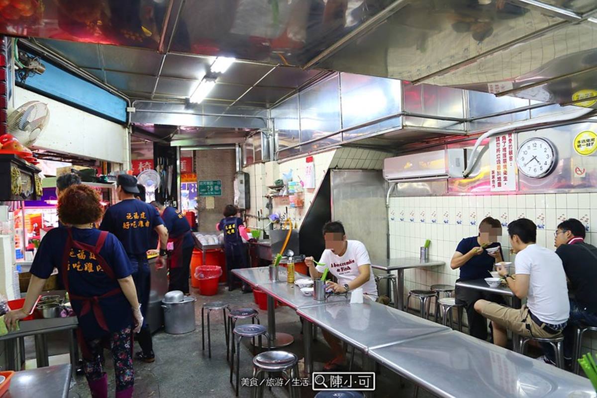 雞油飯、下水湯只要10元！萬華「雞肉專賣」網推台北最好吃，內用高湯免費續