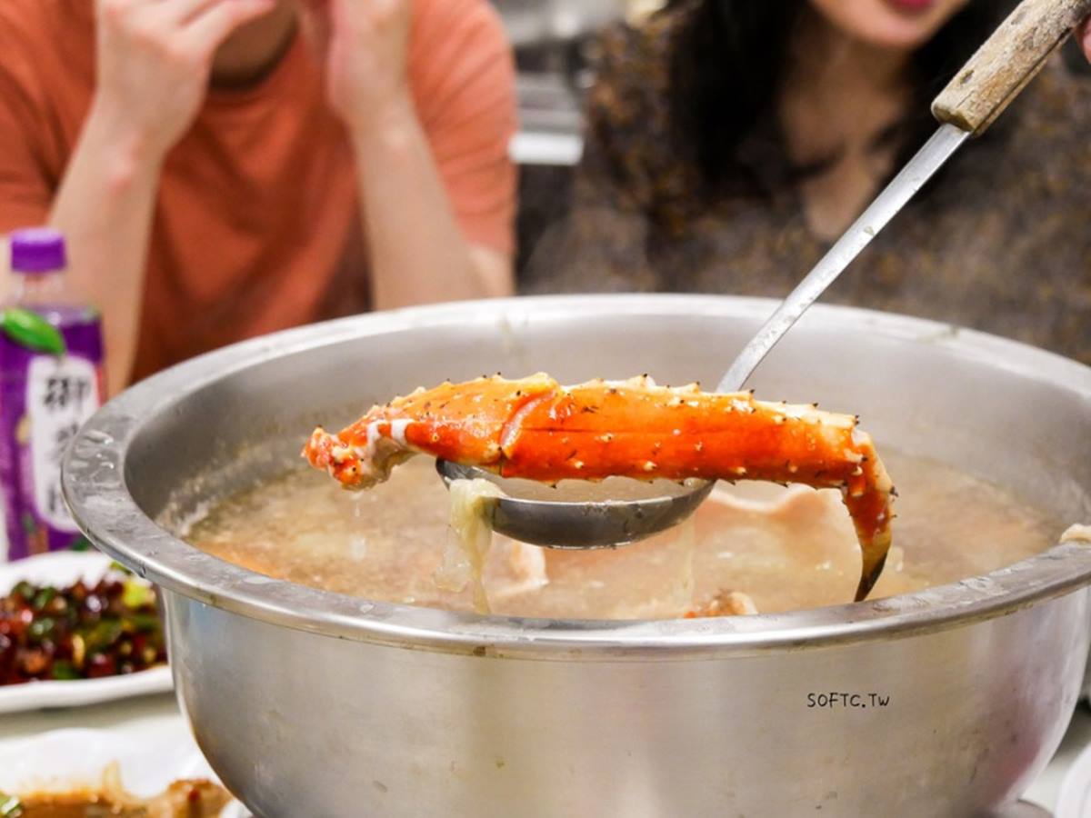 螃蟹季開吃！６家高CP值螃蟹料理：99元吃到飽、限量紅蟳粥、帝王蟹火烤兩吃