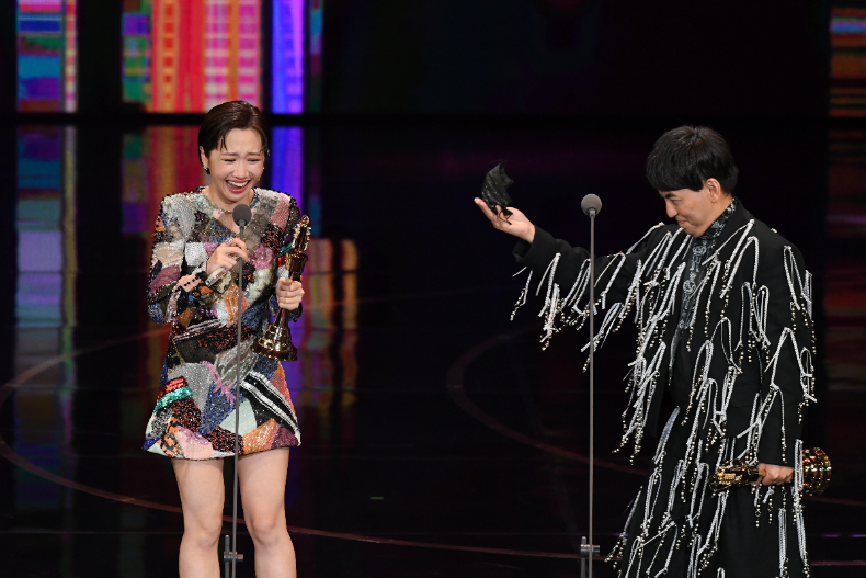 金鐘57／恭喜黃子佼、Lulu《婚禮歌手》，奪下綜藝節目主持人獎