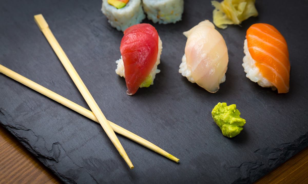 別再搞錯了！「哇沙米」其實不是芥末，吃壽司或生魚片沾「它」竟為防中毒