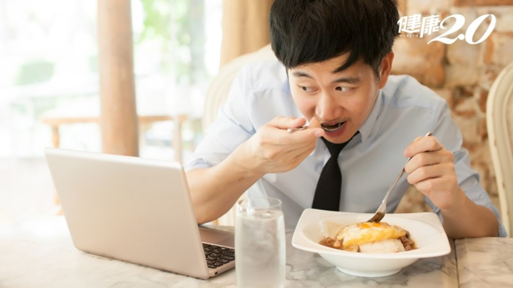 原來不只咖啡甜食會讓胃食道逆流！工作、生活上的壓力也是元兇！網求解