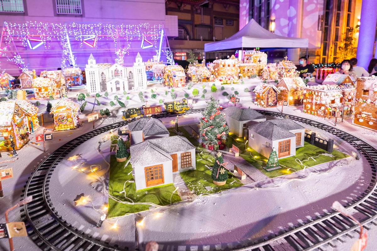 「全台最大薑餅城市」在這！超過70棟薑餅屋＋９大燈飾，連續２週逛耶誕市集