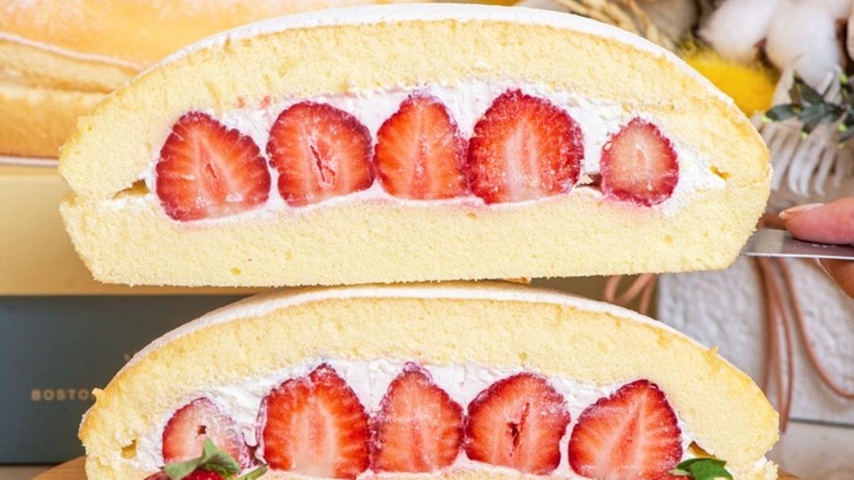 招牌主打的「雪藏草莓」能嘗到迷人蛋奶香與酸甜滋味。（圖片來源：傻妞吃台南）