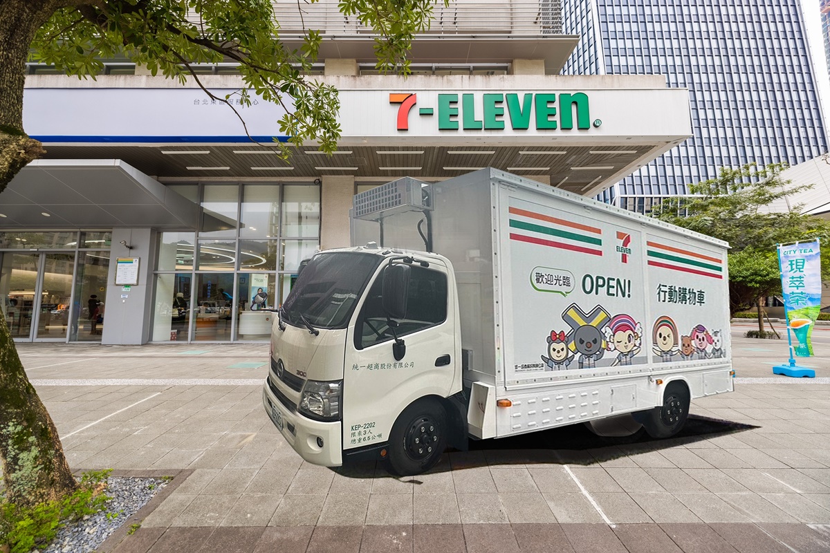 超商跨年車車出動！7-11「行動購物車」喝超夯熱巧克力，OK專車嗑蛋塔、買福袋