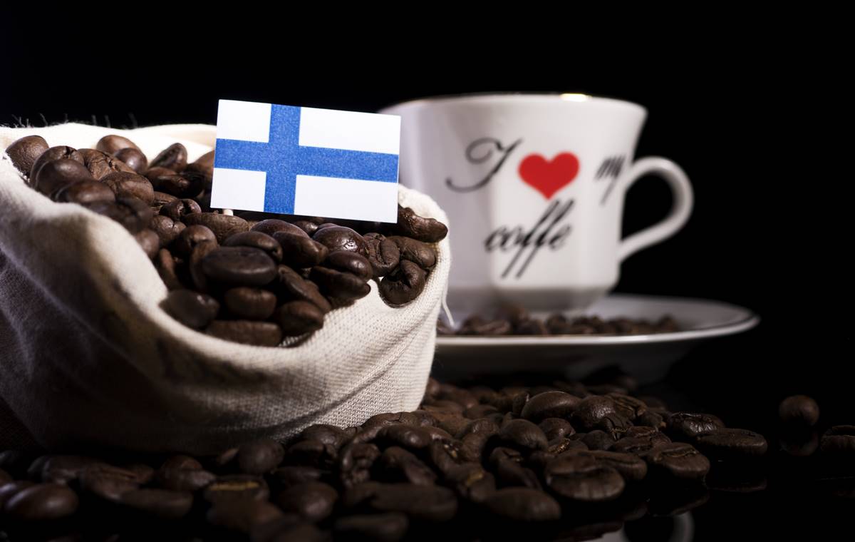 補班後星期一救星！「這國人」全世界最愛喝咖啡，你１天要喝幾杯才夠