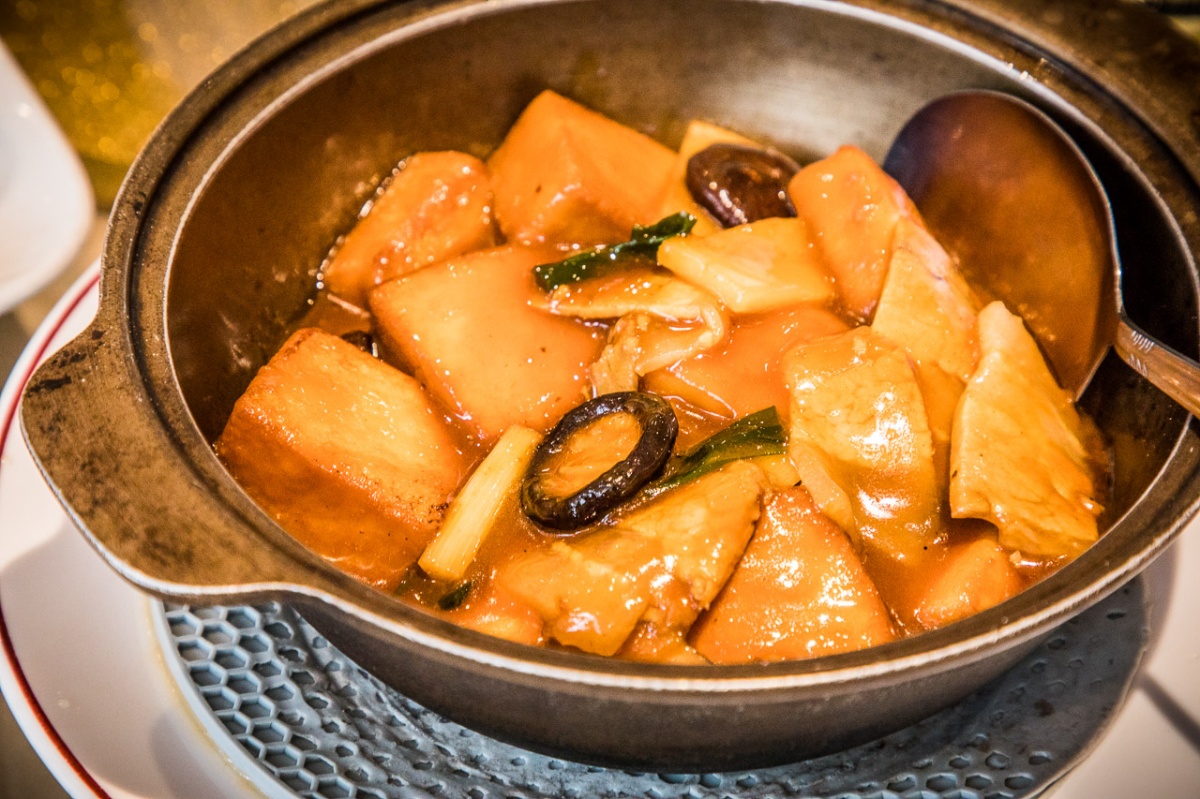 開箱國會餐聽！立法院藏「神級熱炒」老饕吃過都說讚，必點軟Ｑ排骨醬香誘人