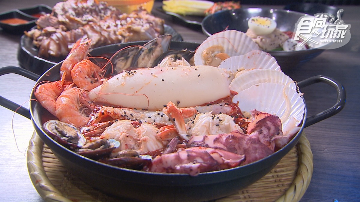這道「海鮮燉」是來自釜山當地的特色料理。