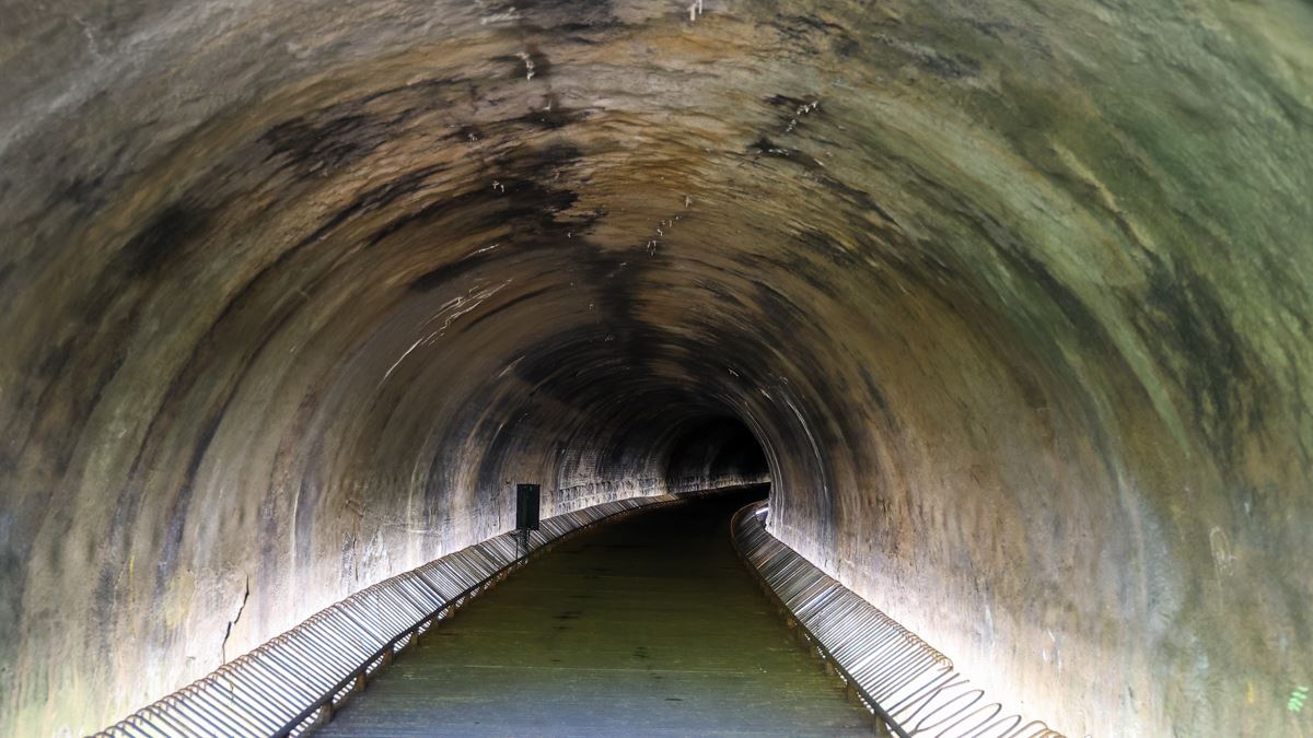 塵封多年的舊三貂嶺隧道，歷時多年打造為三貂嶺自行車道後重新開放。（圖片來源：卡夫卡愛旅行）