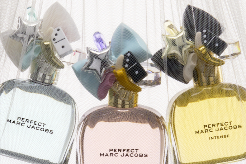 MARC JACOBS全新「Perfect 淡香水」！清新白色花香調散發小女人氣息