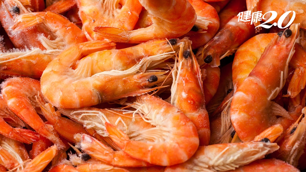 「蝦子」是暖宮好食物！中醫指出「子宮寒冷」要養對！不調養當心惡化