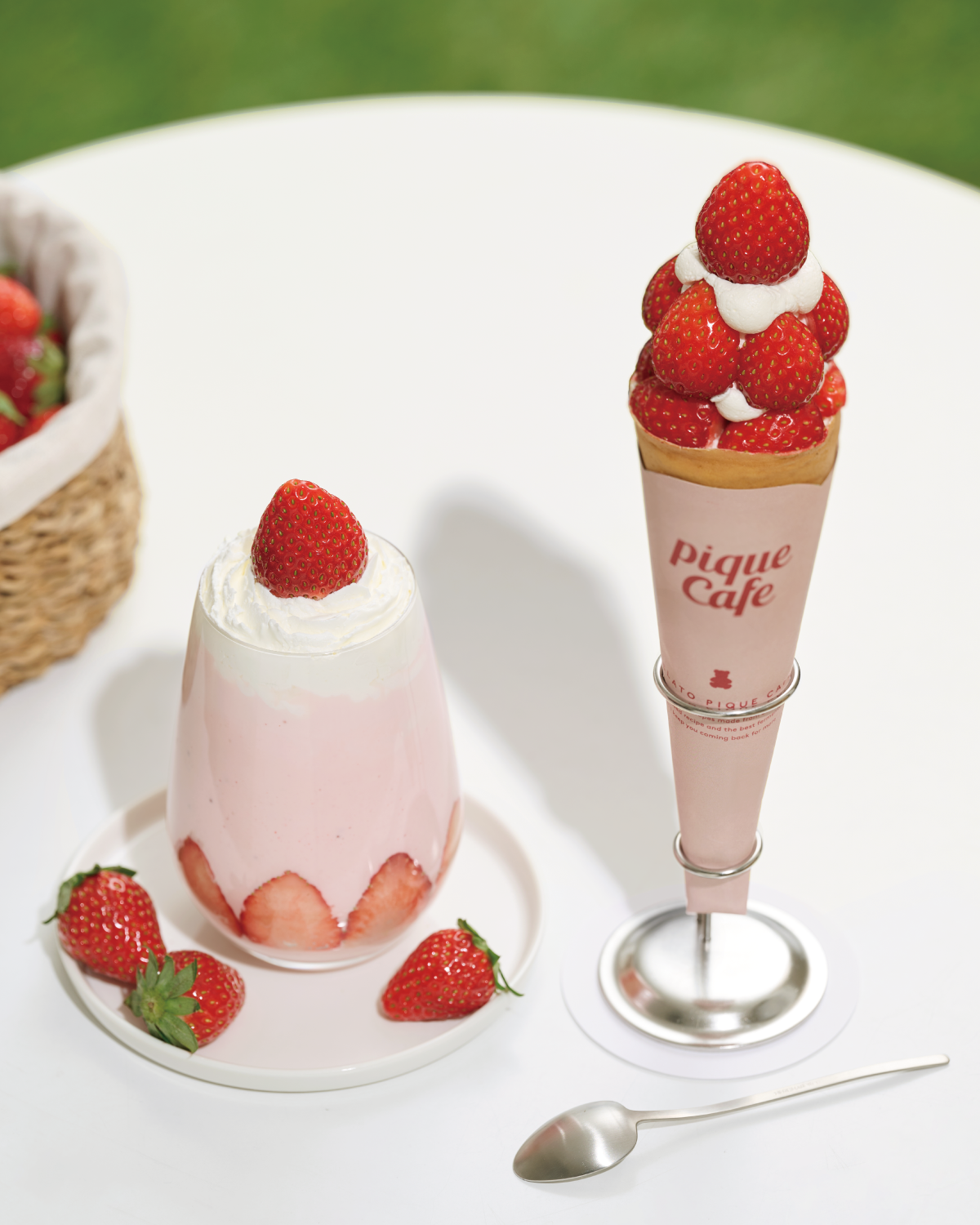 草莓控必拍爆！超萌限定「春摘草莓鮮奶油可麗餅」，滿滿整顆草莓＋煉乳太誘人
