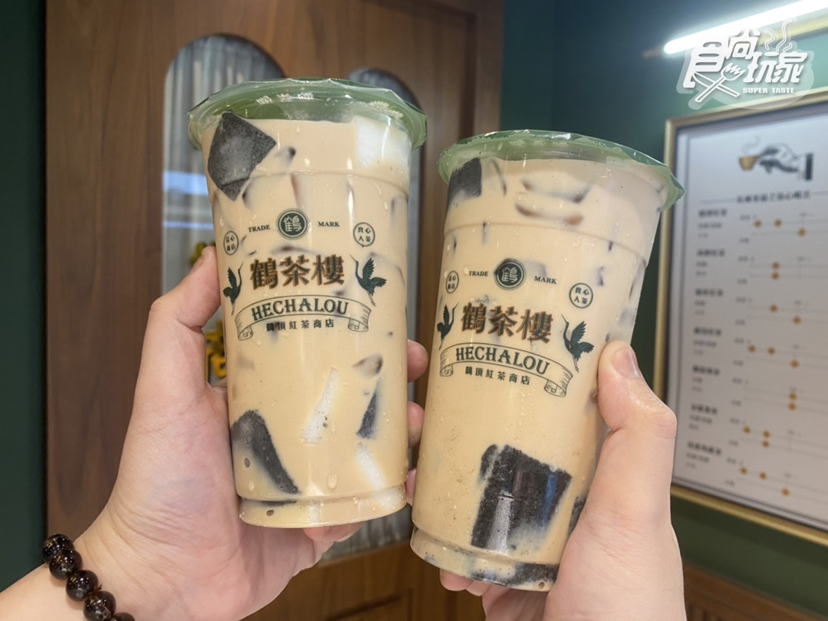 手搖飲首創「港式芝麻糊」變凍飲！鶴茶樓推５大超狂配料：黑白鴛鴦凍、泰奶凍