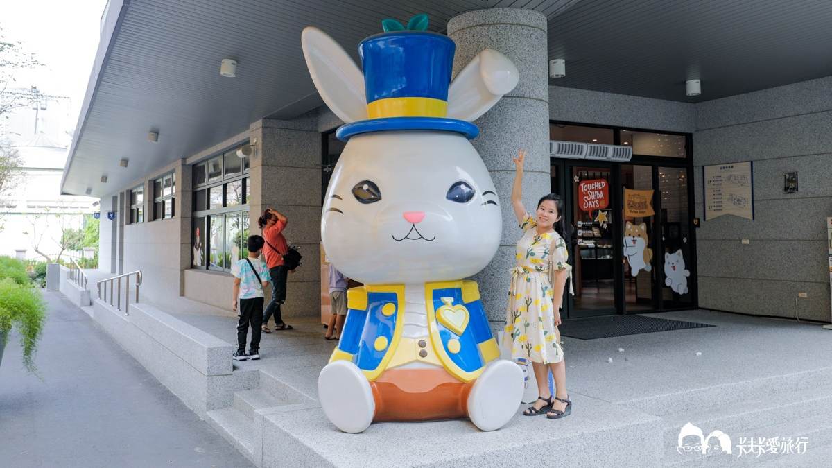 「兔子大使」戴著高高禮帽，這也是必拍亮點。（圖片來源：卡夫卡愛旅行）