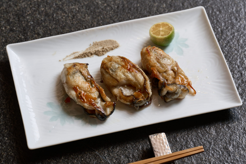 月底前嗨送「香煎牡蠣」！雙北CP值最高「無菜單割烹」豪吃頂級干貝、松葉蟹腳