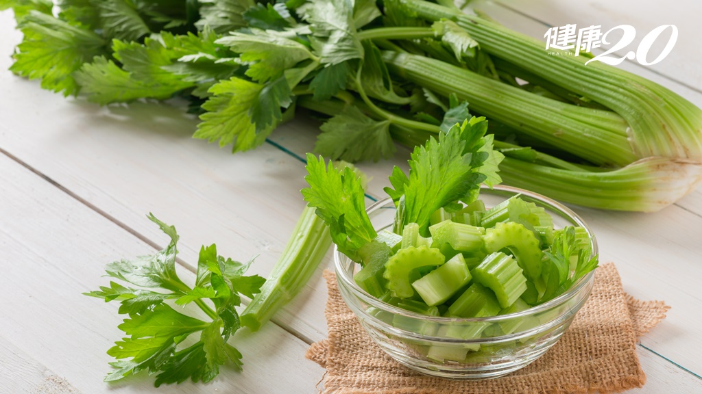 「芹菜」是寶藏好蔬菜！能降發炎、控血壓還能抗腫瘤 3患者注意別多吃
