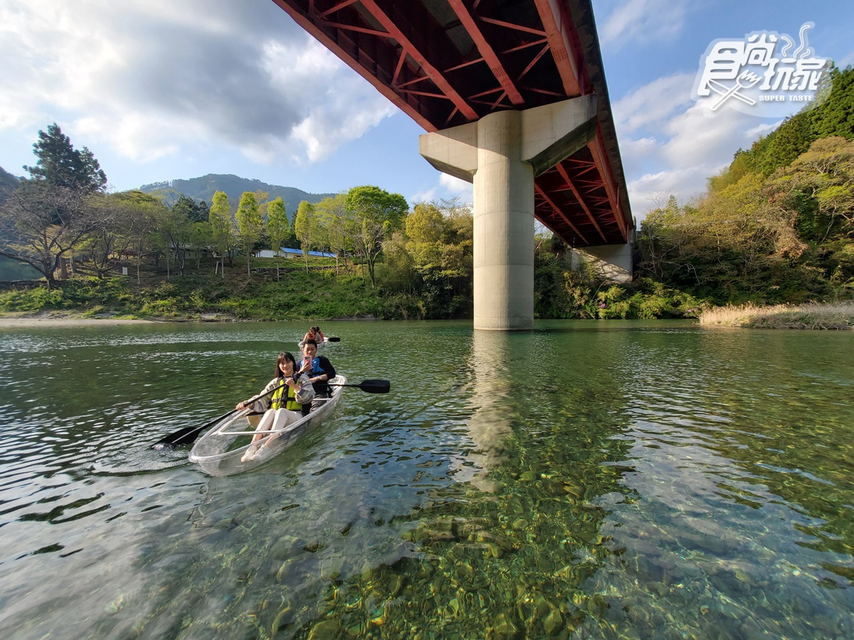 位於仁淀川最上游的「仁淀川戶外運動中心」提供老少咸宜的獨木舟體驗。