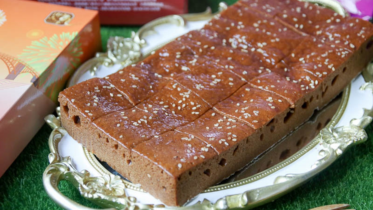 黑糖糕的口感扎實又蓬鬆，是很適合全家大小品嘗的台式甜點。（圖片來源：花露露 の花花世界）