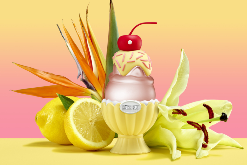 可愛到爆擊心臟！ANNA SUI全球首款夢幻系列「果漾聖代淡香水」，5／25全台開賣