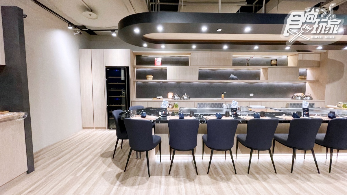 爆吃15道料理！「Google4.8星鐵板燒」嗑A5和牛＋龍蝦三味，再送蒲燒鰻玉子燒